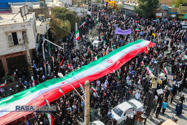 راهپیمایی مردم انقلابی قم علیه اغتشاشگران