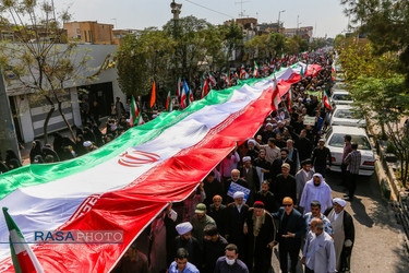 راهپیمایی مردم انقلابی قم علیه اغتشاشگران