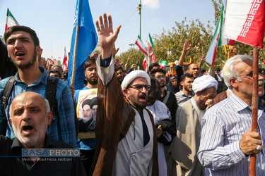 راهپیمایی مردم انقلابی قم علیه اغتشاشگران