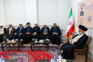 دیدار معاون فرهنگی اوقاف با آیت الله حسینی بوشهری‎‎