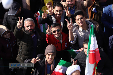 راهپیمایی باشکوه مردم قم در جشن پیروزی انقلاب