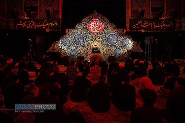 عزاداری دهه اول محرم در هیئت ثارالله(ع) قم با سخنرانی آیت الله مهدی میرباقری