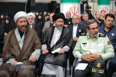 دیدار اعضای ستاد برگزاری کنگره ملی شهدای استان اردبیل رهبر انقلاب