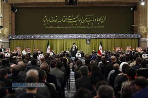 دیدار اعضای کنگره ملی بزرگداشت ۲۴ هزار شهید تهران با رهبر انقلاب