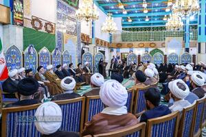 نشست با جمعی از علما و روحانیون با رئیس جمهور