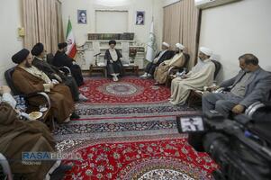 دیدار هیئت رئیسه مجمع نمایندگان طلاب با آیت الله حسینی بوشهری