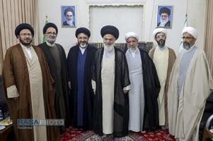 دیدار هیئت رئیسه مجمع نمایندگان طلاب با آیت الله حسینی بوشهری
