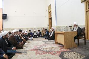 دیدار اعضای مجمع نمایندگان طلاب با آیت الله شب زنده‌دار