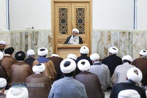 دیدار اعضای مجمع نمایندگان طلاب با آیت الله شب زنده‌دار