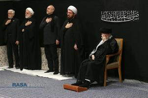 مراسم عزاداری شب عاشورای حسینی (علیه‌السلام) با حضور رهبر انقلاب