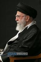 مراسم عزاداری شب عاشورای حسینی (علیه‌السلام) با حضور رهبر انقلاب