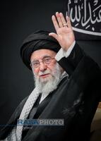 مراسم عزاداری شب عاشورای حسینی (علیه‌السلام) با حضور رهبر انقلاب