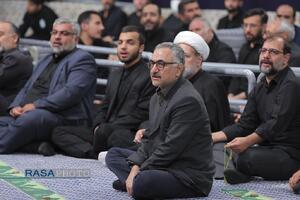 مراسم عزاداری شام غریبان حسینی (علیه‌السلام) در حسینیه امام خمینی (ره)