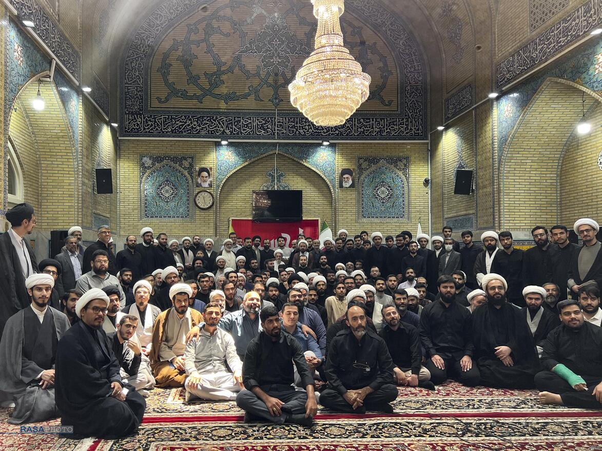 قاب ماندگار؛ شاگردان و استاد فرزانه-حضرت آیت الله جعفر سبحانی