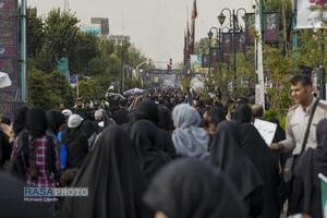 پیاده روی جاماندگان اربعین در تهران