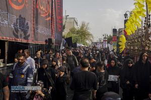 پیاده روی جاماندگان اربعین در تهران