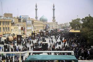 عزاداری روز اربعین حسینی (ع) در حرم حضرت معصومه (سلام‌الله‌علیها)