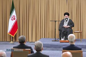دیدار رئیس‌ جمهور و اعضای هیئت دولت با رهبر معظم انقلاب