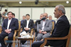 دیدار رئیس‌ جمهور و اعضای هیئت دولت با رهبر معظم انقلاب