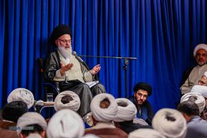 نشست طلاب و فضلای استان همدانی با حضور رئیس جامعه مدرسین