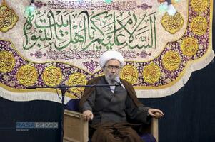 حضور آیت الله مروی در حجرات و گفتگوی صمیمی با طلاب در جریان بازدید از مدرسه علمیه جهانگیرخان قم