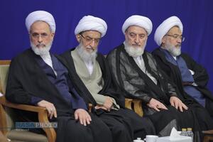 دیدار دست‌اندرکاران کنگره بین‌المللی میرزای نائینی با رهبر معظم انقلاب