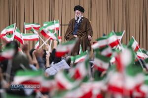 دیدار دانش‌آموزان و دانشجویان با رهبر معظم انقلاب