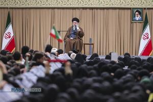 دیدار دانش‌آموزان و دانشجویان با رهبر معظم انقلاب
