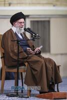 دیدار دانش‌آموزان و دانشجویان با رهبر معظم انقلاب