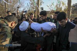 مراسم تدفین پیکر دو شهید گمنام دفاع مقدس در بوستان شهید زین الدین قم