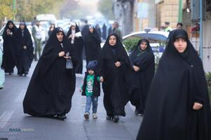 دیدار هزاران نفر از زنان و دختران با رهبر انقلاب