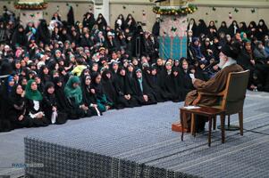 دیدار هزاران نفر از زنان و دختران با رهبر انقلاب
