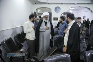 مراسم رونمایی از کتاب اسلام اقامه