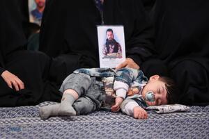 دیدار خانواده شهدای اقتدار با رهبر انقلاب در روز میلاد امیرالمومنین (علیه‌السلام)