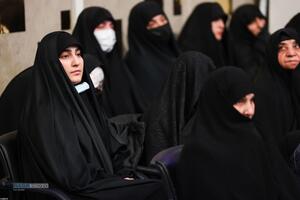 دیدار خانواده شهدای اقتدار با رهبر انقلاب در روز میلاد امیرالمومنین (علیه‌السلام)