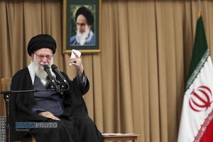 دیدار هزاران نفر از مردم قم با رهبر معظم انقلاب