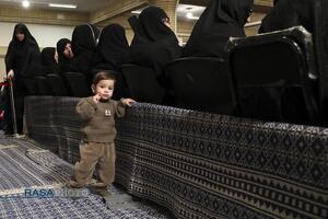 دیدار هزاران نفر از مردم قم با رهبر معظم انقلاب