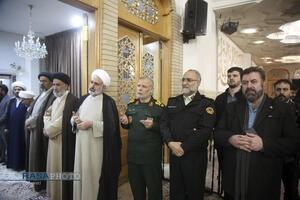 گرامیداشت شهدای امنیت در حرم حضرت فاطمه معصومه (س)