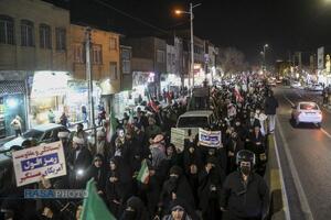 تجمع و راهپیمایی شبانه مردم انقلابی قم علیه اغتشاشگران