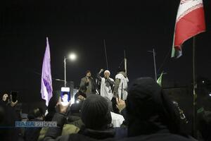 تجمع و راهپیمایی شبانه مردم انقلابی قم علیه اغتشاشگران