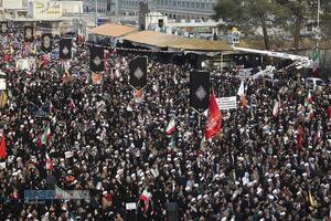 راهپیمایی اتحاد در یوم الله ۲۲ دی ماه در قم