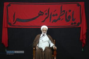 وداع با پیکر طلبه شهید در مدرسه علمیه امام حسین (ع) قم