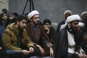 وداع با پیکر طلبه شهید در مدرسه علمیه امام حسین (ع) قم