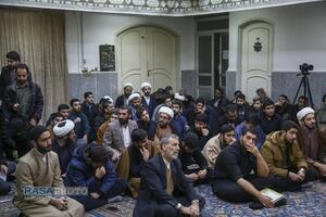 وداع با پیکر طلبه شهید در مدرسه علمیه امام حسین (ع) قم