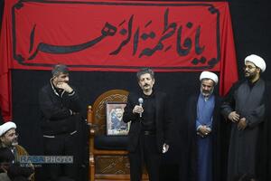 وداع با پیکر طلبه شهید در مدرسه علمیه امام حسین (ع) قم