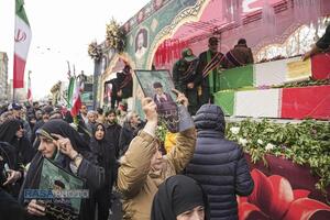 تشییع بیش از ۱۰۰ شهید حافظ امنیت در تهران