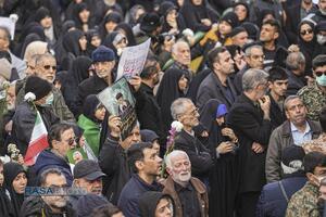 تشییع بیش از ۱۰۰ شهید حافظ امنیت در تهران