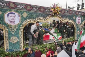 تشییع بیش از ۱۰۰ شهید حافظ امنیت در تهران