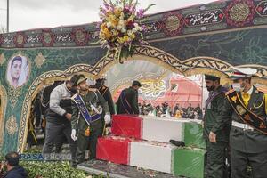 تشییع بیش از ۱۰۰ شهید حافظ امنیت در تهران