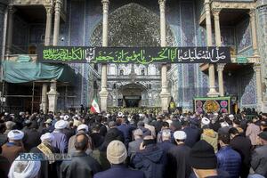 دسته عزاداری خادمان حرم کریمه اهل‌بیت (س) در روز شهادت حضرت امام موسی کاظم (علیه‌السلام)